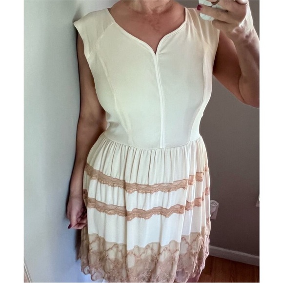 Gibson Latimer Cream Sleeveless tiered Dress size 8 - Picture 1 of 16